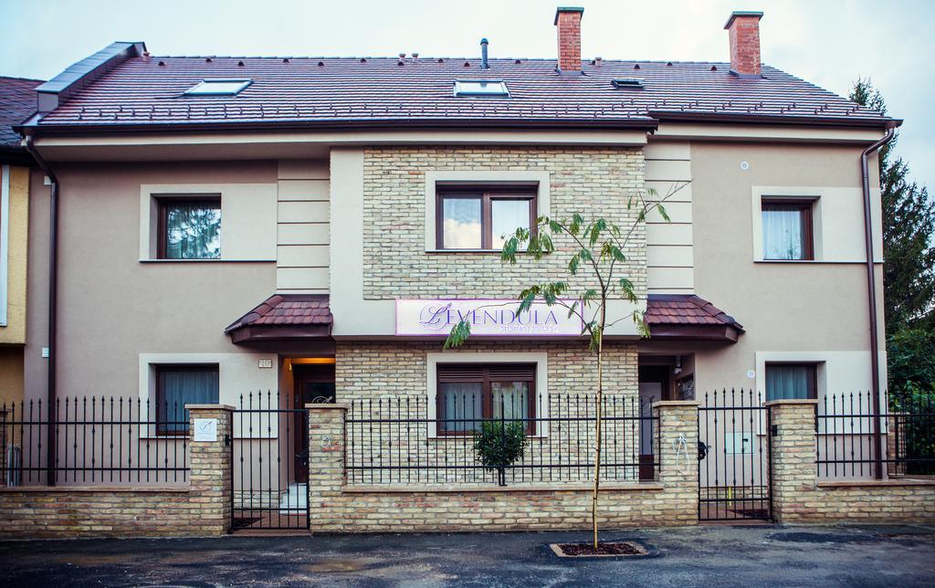 Sárvár Levendula Apartmanhaz מראה חיצוני תמונה