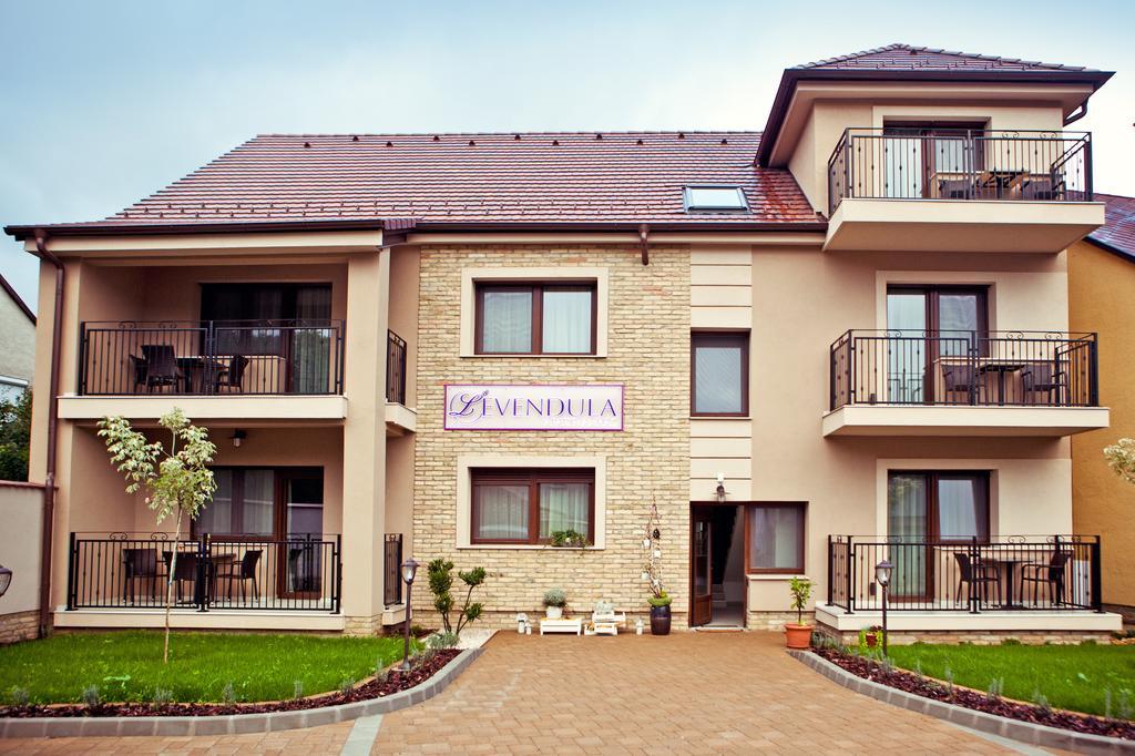 Sárvár Levendula Apartmanhaz מראה חיצוני תמונה